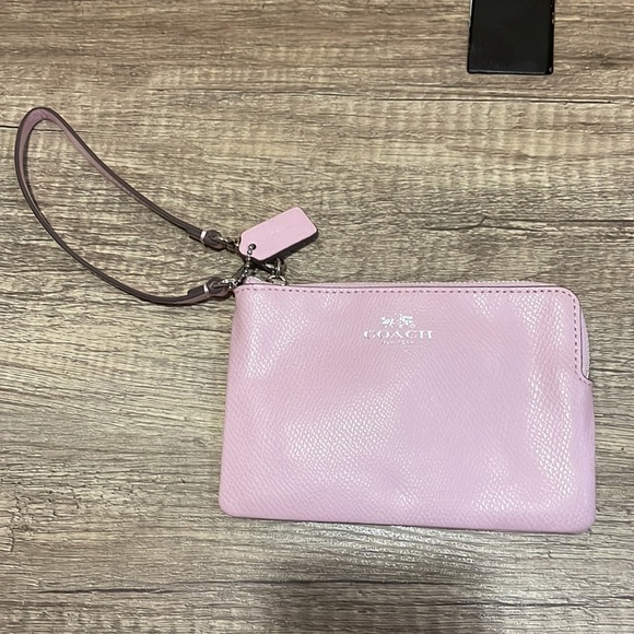 Pink coach wristlet - Picture 2 of 6